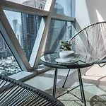 Higuests - Luxury Apartment In The Iconic Park Towers